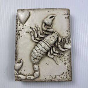 Sid Dickens, SZ-11 "Scorpio" Memory-Block‎ wall tile Retired*